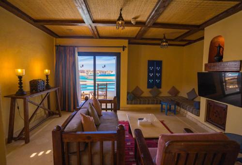 gedeelde lounge/tv-ruimte, Marina Lodge at Port Ghalib in Qesm Marsa Alam