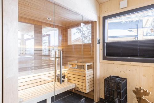 Superior Chalet Nr. 24 with Sauna and Hot tub