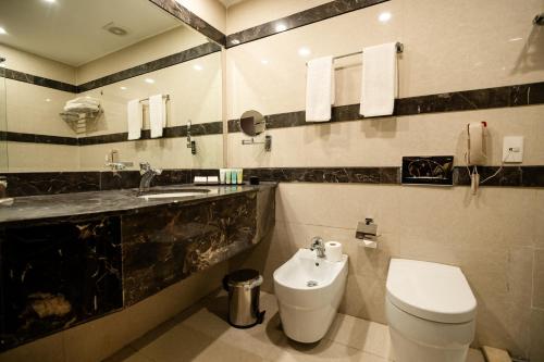 East hotel Room Type - Standard Twin Room with Mountain View