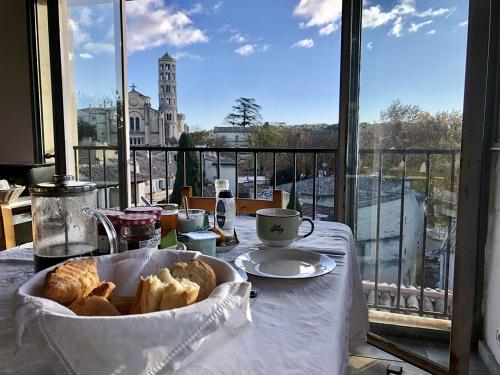 Chambre Hôte vue splendide - Pension de famille - Uzès