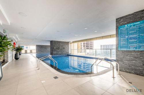 Vibrant 1BR at Prime Location Dubai Marina by Deluxe Holiday Homes, Dubai (photo 9)