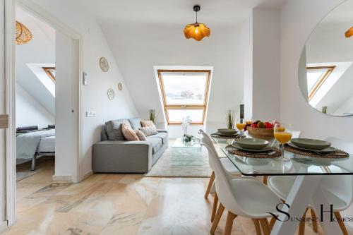Central Seaside Lux 1min away to beach with Terrace 2