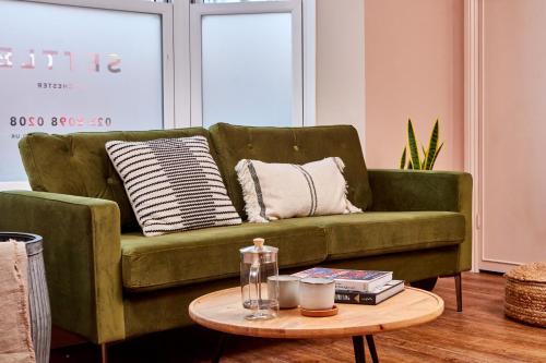 sala de TV, Settle in Winchester - Stylish Self Check-In Rooms in Winchester