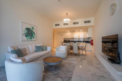 Noora Tower I Habtoor City I Spacious 3BDR plus maid room I Business Bay - image 6