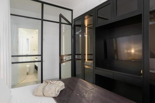 Mamad Luxury Condo By Feelhome - image 5