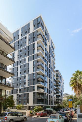 Mamad Luxury Condo By Feelhome - image 4