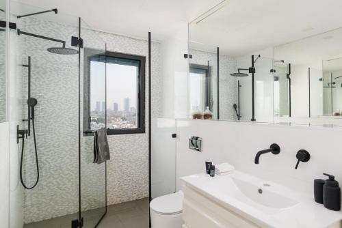 Two-Bedroom Apartment with Balcony image 10