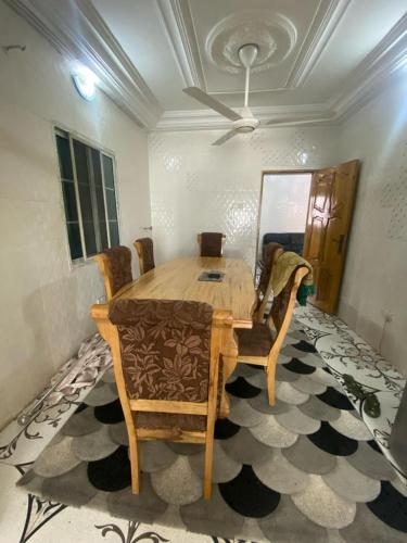 One-Bedroom Apartment room in The Girls Guest house