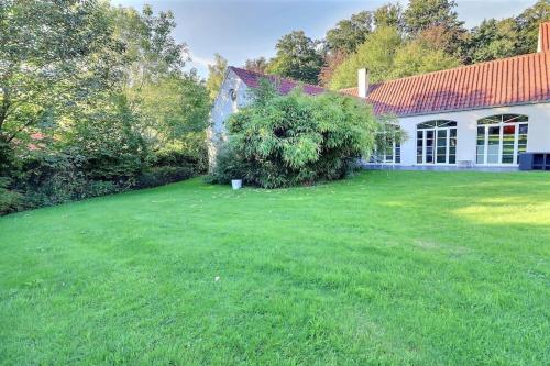 Le cosy Cottage du chêne (Le cosy Cottage du chene) in 拉恩