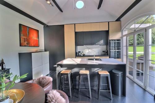 Le cosy Cottage du chêne (Le cosy Cottage du chene) in 拉恩