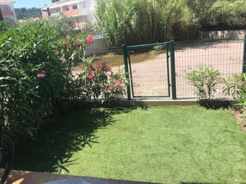 Grand Studio rez de jardin avec parking à 5 min à pieds de la mer et commerces 5