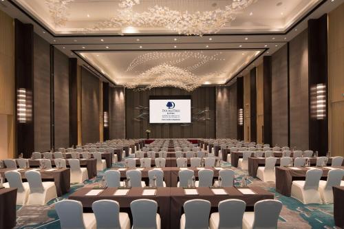 Doubletree By Hilton Qingdao Oriental Movie Metropolis