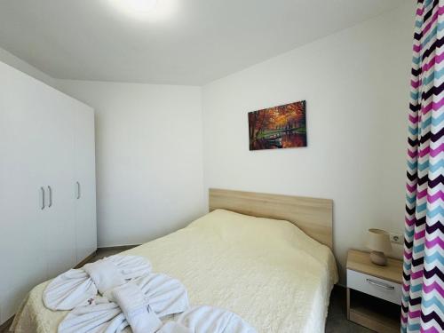 One-Bedroom Apartment image 10