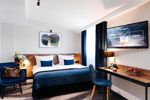 Ascot Premium Hotel - image 3