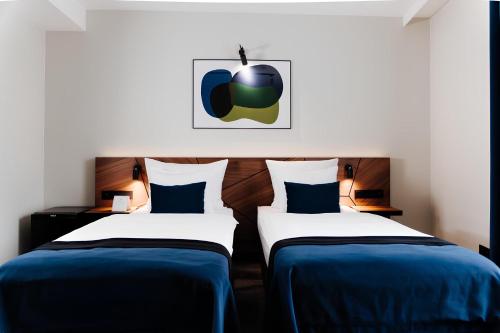 Ascot Premium Hotel - image 11