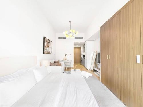 Studio with Modern Luxury Living in Meydan - main image