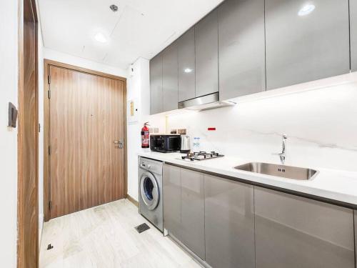 Studio with Modern Luxury Living in Meydan - image 2