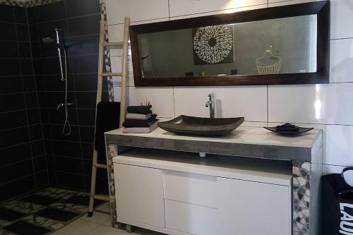 Maison coloniale 12/16 pers. in Pointe-Noire