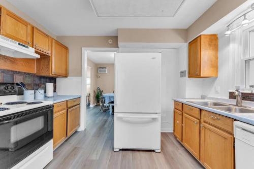 Central Falls Hideaway in กูยาโฮกา ฟอลส์ (OH)