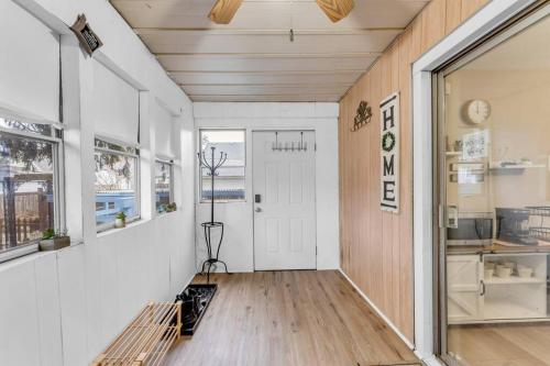 Central Falls Hideaway in กูยาโฮกา ฟอลส์ (OH)