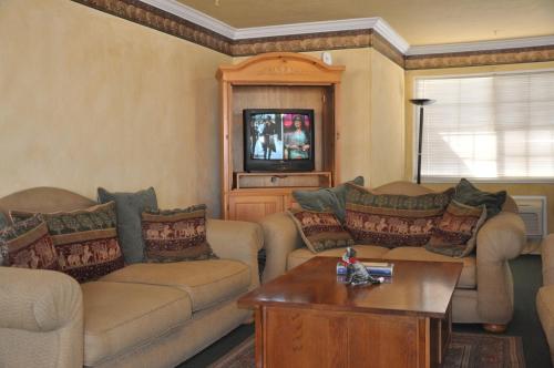Travelers Inn Manteca – Manteca, CA