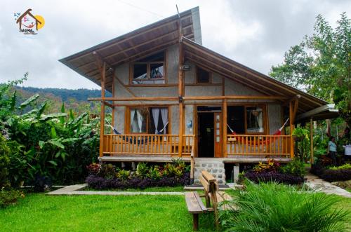 La Casa en el Aire Mindo