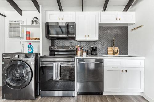 Konyha, Private Studio Oasis with Nature at Your Doorstep in Thousand Oaks