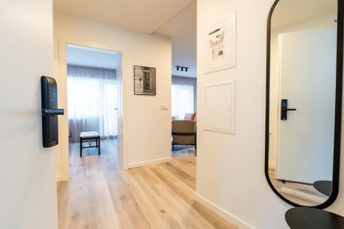 Deluxe Oceanview Studio with balcony room in Hlemmur Suites