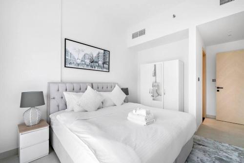 Family-friendly 1 BR in JVC - image 6