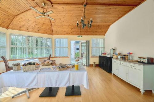 Iekārtas, Kinkell House Rooms in Knockbain