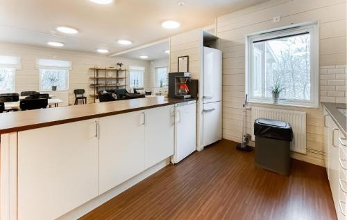 virtuve, Cozy Home In Onsala With Wifi in Gottskar