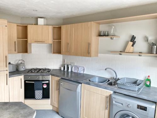 Spacious Ground floor, 2 bed by Lains Lettings