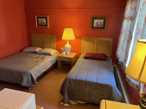 . Grand Lake Hotel