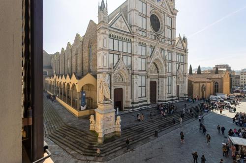 Santa Croce Dante's View Apartment with Terrace by Halldis