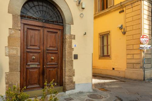 Santa Croce Dante's View Apartment with Terrace by Halldis - image 13