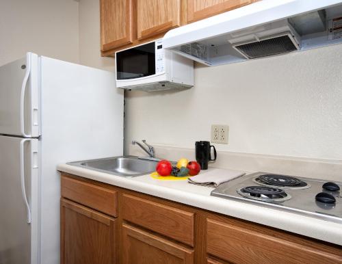 Konyha, WoodSpring Suites Orlando West - Clermont in Clermont