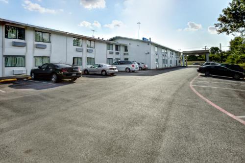 Motel 6-Dallas, TX - South in Dallas, USA