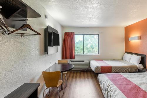 Motel 6 Dallas - South