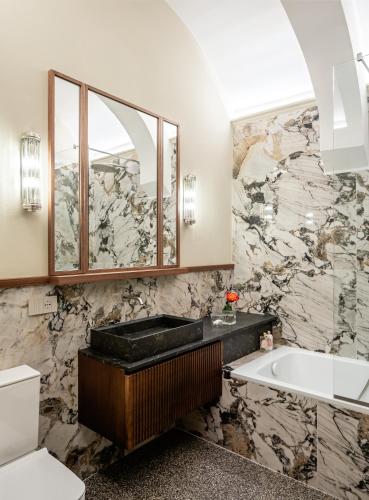 This Time Tomorrow in Florence