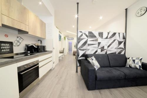 San Saba Street Apartment 46, Rome (photo 2)