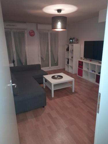 Appartement 2 pièces avec balcon - Location saisonnière - Drancy