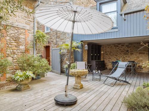 Villa Scarlette by Interhome