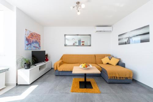 Apartment Luka - image 12