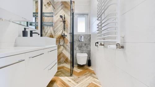 One-Bedroom Apartment image 10