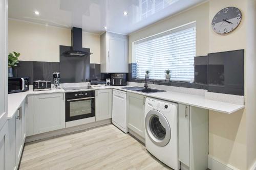 Kitchen, Host & Stay - Violet's View near Beacon Farm Ice Cream Parlour and Cafe