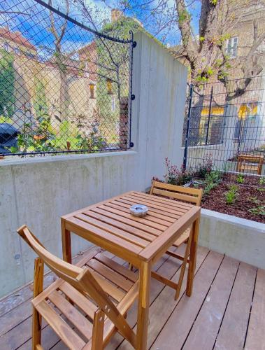 Apartment with Terrace image 6