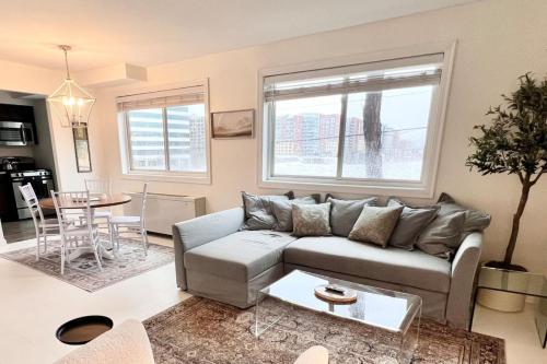 Crystal City Boutique Flats - Free Parking 2878 in Arlington, USA