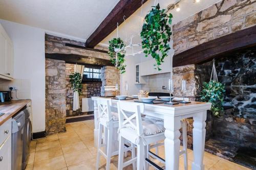 Spacious 5BR Home w/Game Room in Ruthin