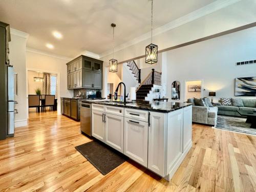NEW, big, beautiful, Executive Home Liberty Twp in Middletown, USA