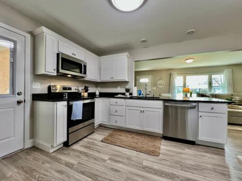New remodel exquisite master suite Trenton, Ohio in Trenton, USA